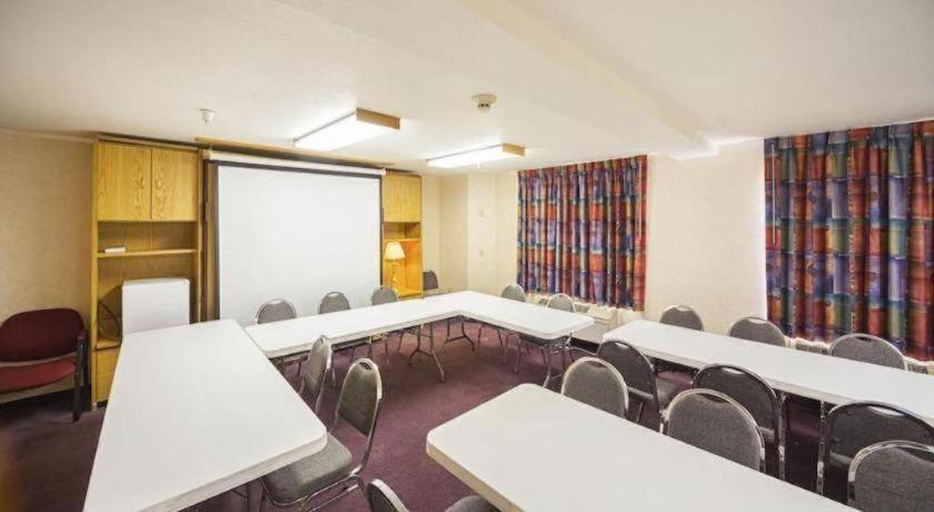 Hotel Markle In I-69 Dış mekan fotoğraf